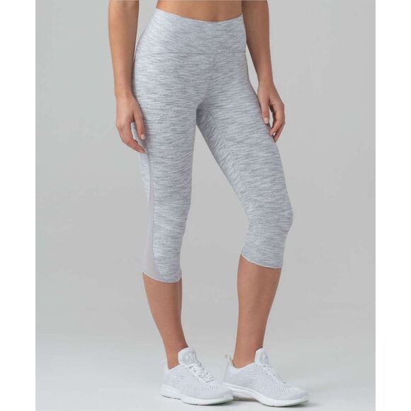 Lululemon Train Times Legging Crop Women  6 Alpine‎ Gray White Striped - Picture 16 of 16